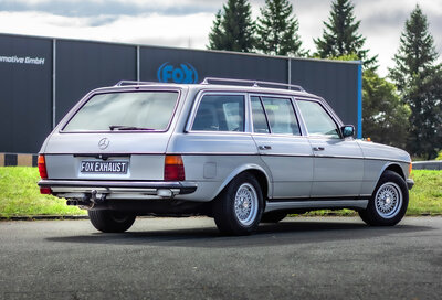 Fox Sportuitlaat Mercedes W123/S123 - Compleet uitlaatsysteem voor 4-cilindermotoren, bestaande uit achterdemper, middendemper en voordemper met spruitstuk - 2x55 Type 10
