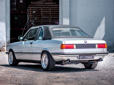 Fox Sportuitlaat BMW E21 323i half uitlaatsysteem bestaande uit 2x achterdempers en 1x voordemper - uitlaatpijpen 1x80 type 24 rechts/links