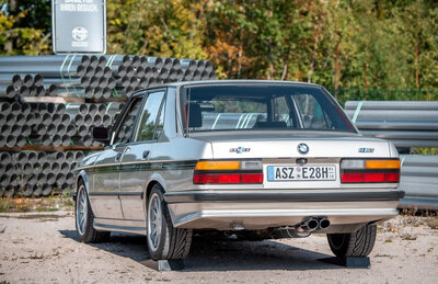 Fox Sportuitlaat BMW E28 525e met katalysator, achterdemper vanaf de katalysator - 2x88x74 type 32 zwart