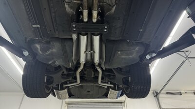 Fox Sportuitlaat BMW E38 735i 740i voordemper met rechte doorgang naar de katalysatoren (zie afbeeldingen)