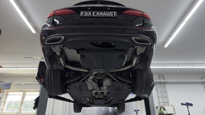 Fox Sportuitlaat Mercedes E-Klasse 213 achterdemper rechts/links - uitlaatpijpen onzichtbaar met uitgang in de bumper