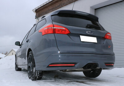 Fox Sportuitlaat Ford Focus MK3 ST Turnier achterdemper, dwars, centrale uitlaat - 2x115x85 Type 32, midden, zwart gecoat