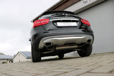 Fox Sportuitlaat Mercedes GLA - X156 4-matic achterdemper, dwarsuitlaat rechts/links - 1x50mm rechts/links uitlaat in de originele uitlaatpijpen
