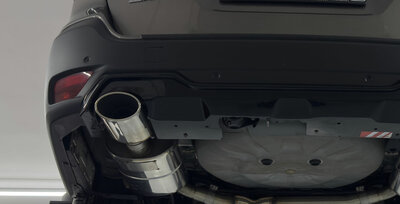 Fox Sportuitlaat Subaru Outback BT achterdiffuser-inzetstuk, glanzend zwart ABS, met 1 uitlaatuitsparing aan de linkerkant voor een ovale uitlaatpijp van 140x90 mm.