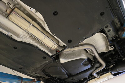 Fox Sportuitlaat Cupra Formentor 4x2 voordemper