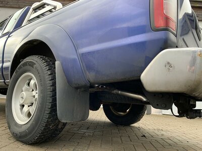 Fox Sportuitlaat Nissan NP300 Pickup 4WD - D22 Achterdemper - 1x55 Type 26 (zijuitgang)