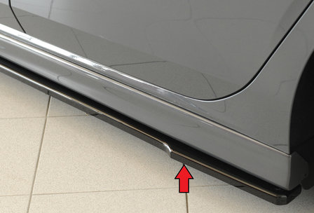 VW Golf 7 Rieger side skirt aanzet glanzend zwart links