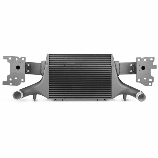 Verbeter de prestaties van uw voertuig met onze krachtige intercooler!</br>Onze krachtige intercooler zet nieuwe normen en tilt uw rijdynamiek naar een nieuw niveau. Met de indrukwekkende maaswijdten van de intercooler van 515 mm x 367 mm x 95 mm (getrapt