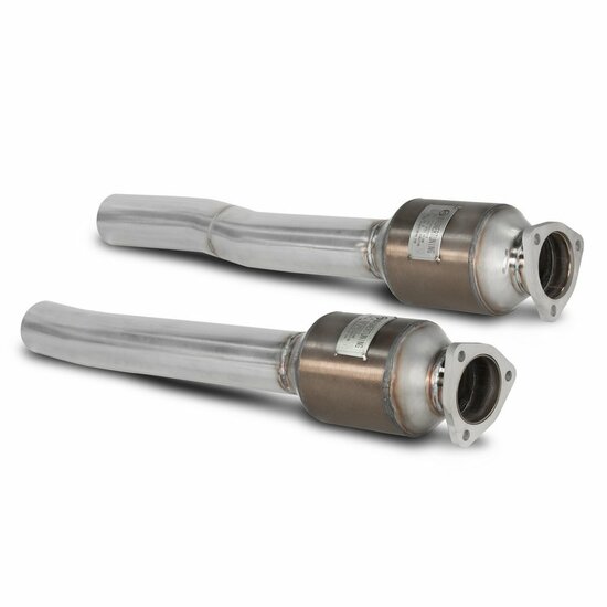 Het wedstrijdpakket voor de Audi TTRS 8S bestaat uit de intercooler upgrade kit EVO 3 en de downpipe kit met 2 extra catpipes (200CPSI).</br>Intercooler-upgradekit 200001136< /b>De krachtige intercooler heeft de volgende kernafmetingen (515 mm x 367 mm x 