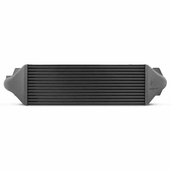 Klaar voor de overwinning: de krachtige intercooler van Wagner Tuning Competition voor uw Ford Focus Mk3. </br>Streef jij naar ultieme prestaties en onge&euml;venaarde vermogenswinst? Onze Competition high-performance intercooler is het antwoord dat u zoekt. 