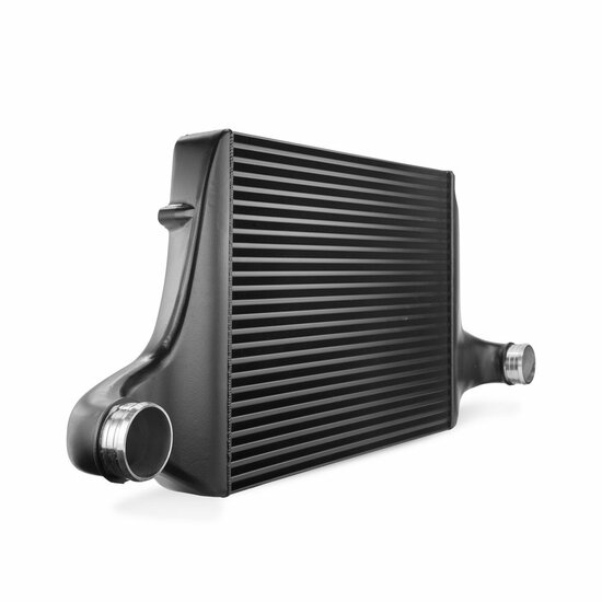 Breng een revolutie teweeg in de prestaties van uw voertuig met onze krachtige intercooler!</br>Bereid u voor op een upgrade die uw motor een boost zal geven. Onze hoogwaardige intercoolers stellen nieuwe normen op het gebied van prestaties en koelcapacit