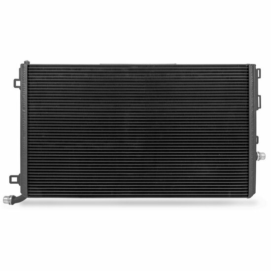 Verover de wegen met topprestaties</br>Dompel jezelf onder in de wereld van de autosport met de Wagner Tuning Upgrade waterkoeler voor de 4.0L V8 biturbomotor van de E63 (S) modellen van AMG. Dit technologische meesterwerk zorgt voor een revolutie in de m