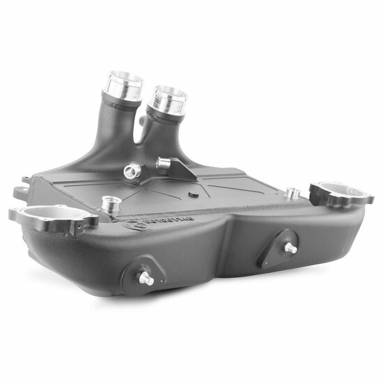 Maximaliseer de prestaties van uw Mercedes AMG M177 4,0 liter biturbomotor met de Wagner Tuning intercooler! </br>Ervaar een revolutie in prestaties met de baanbrekende Wagner Tuning-intercooler. Deze innovatieve upgrade katapulteert uw prestaties naar on