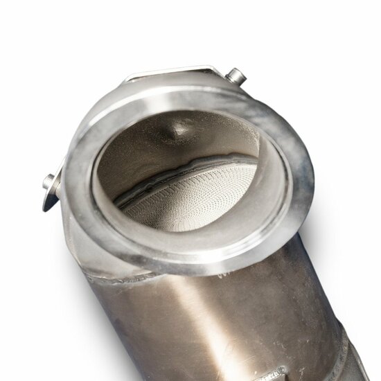 Ervaar topprestaties: de downpipe-set voor VAG-modellen 1.8-2.0TSI (132 kW - 206 kW) met voorwielaandrijving</br>Dompel jezelf onder in een wereld van prestaties en precisie met onze downpipe kit, speciaal ontwikkeld voor VAG modellen 1.8-2.0TSI met voorw