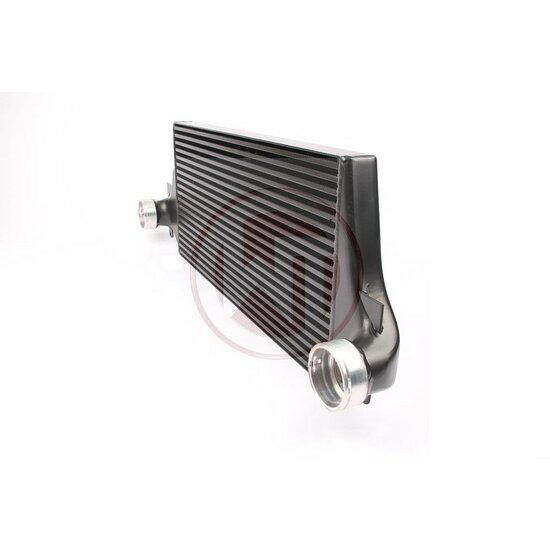 Ontdek de krachtige Wagner Tuning Evo 1 Performance-intercooler voor uw VW Transporter T5!</br>Bereid uzelf voor op een rijervaring die normen stelt. Onze Evo 1 Performance-intercooler is ontworpen om uw voertuig naar een hoger niveau te tillen. Met royal