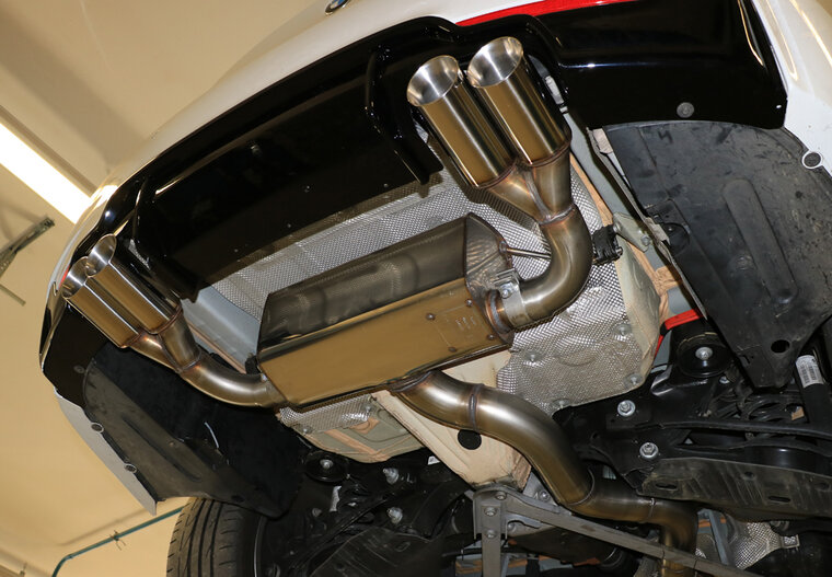 Rieger Tuning uitlaatdemper BMW alleen voor 435i, F32/F33/F36 BMW 4-Serie F32/33/36 4x80mm rond 15&deg; schuin (type 25) met type-B demper