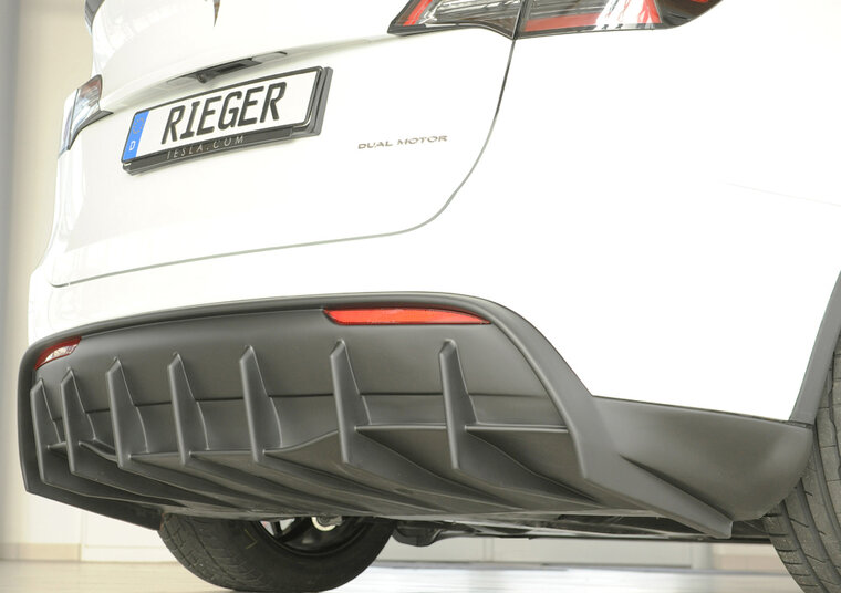 Rieger Tuning diffuser Matt Zwart Tesla Model Y voor voertuigen met trekhaak