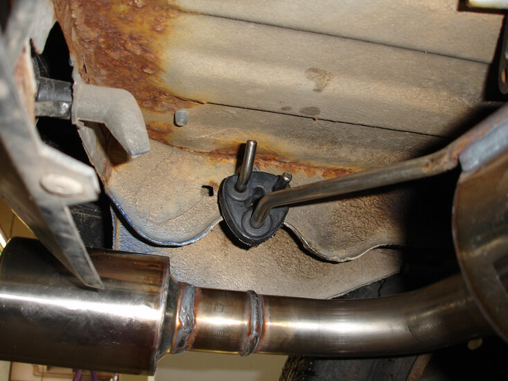 Fox Sportuitlaat Peugeot 205 achterdemper, dwarsuitlaat rechts/links - 1x90 type 13 rechts/links