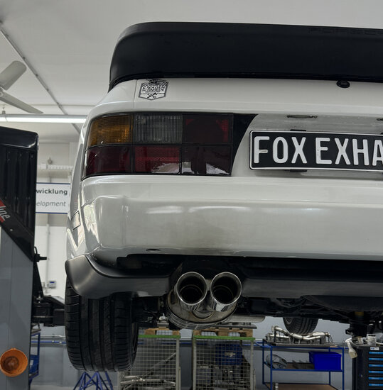 Fox Sportuitlaat Porsche 944 half uitlaatsysteem bestaande uit achter- en voordemper - uitlaatpijp 2x80 type 25
