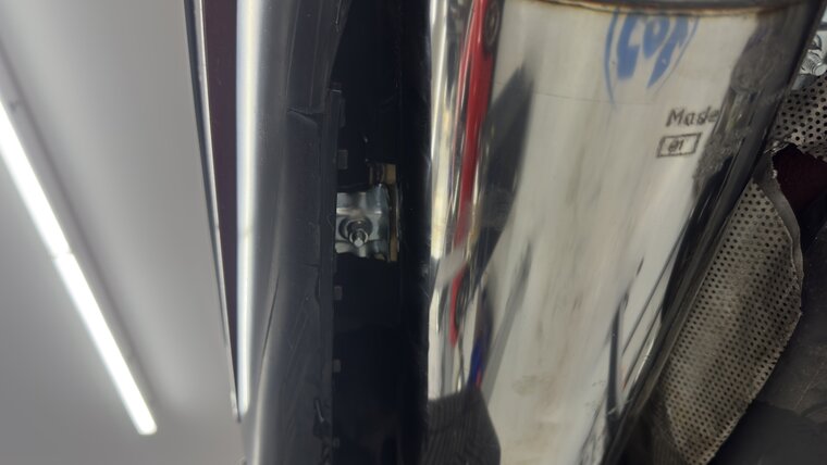 Fox Sportuitlaat BMW E34 520i achterdemper inclusief extra beugel - 2x76 Type 14