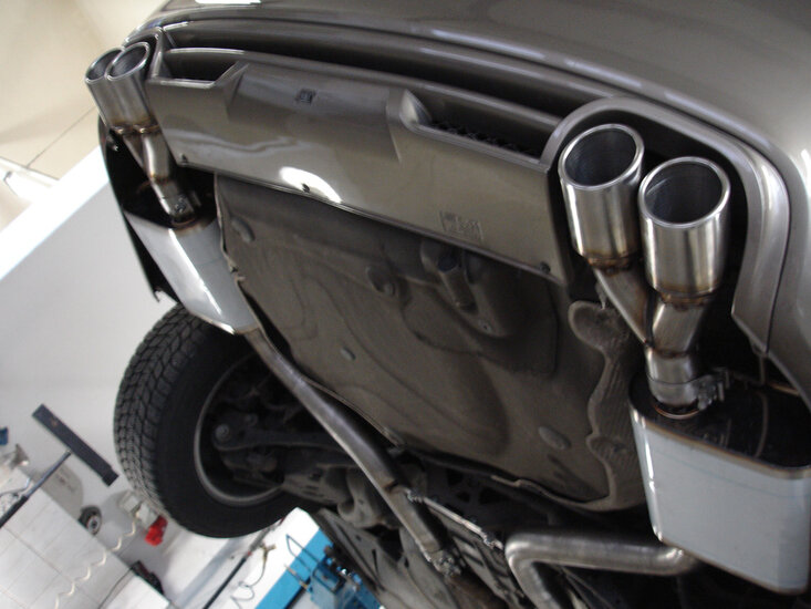 Fox Sportuitlaat Audi A6 Type 4F quattro achterdemper rechts/links &Oslash;63,5 mm - 2x76 Type 17 rechts/links