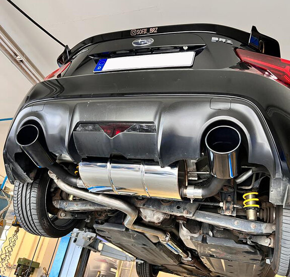 Fox Sportuitlaat Subaru BRZ/Toyota GT86 achterdemper, dwarsuitgang rechts/links, inclusief voordemper - 129x106 Type 32 rechts/links, zwart ge&euml;mailleerd