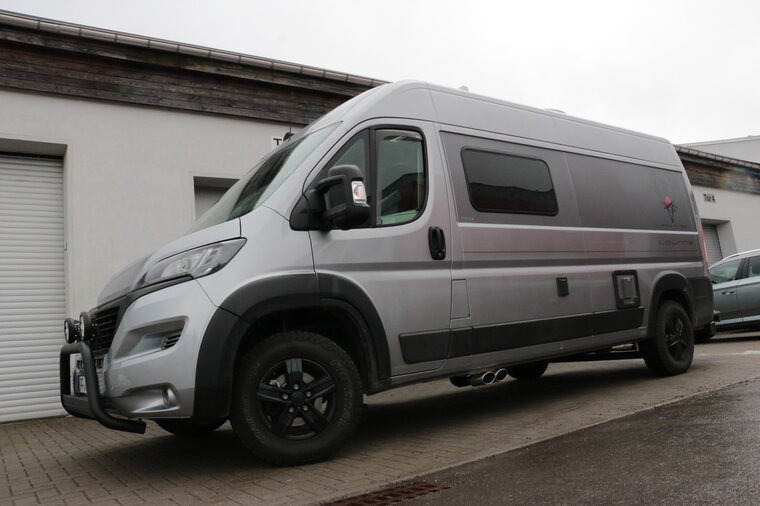 Fox Sportuitlaat Fiat Ducato/ Peugeot Boxer/ Peugeot Tourne/ Citro&euml;n Jumper uitlaatpijp aan de bestuurderskant - 2x115x85 Type 38
