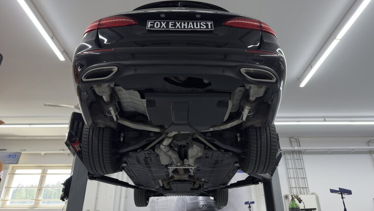 Fox Sportuitlaat Mercedes E-Klasse 213 achterdemper rechts/links - uitlaatpijpen onzichtbaar met uitgang in de bumper