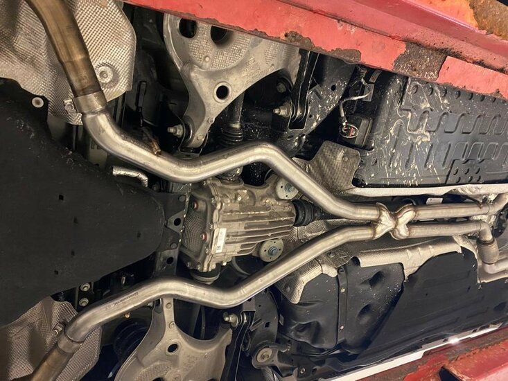 Fox Sportuitlaat Ford Explorer Type WUJ X-Pipe/vervangingspijp voordemper