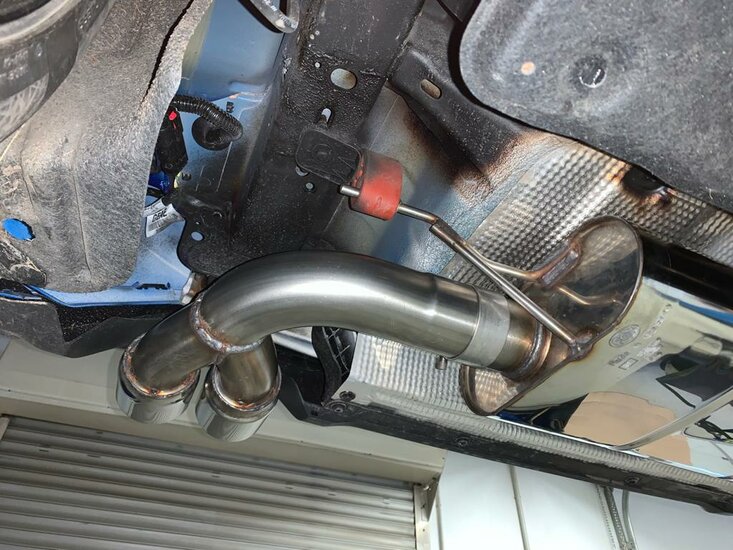 Fox Sportuitlaat Ford Focus MK4 ST-Line - starre achteras, uitlaatdemper achter, uitlaat rechts - 2x90 type 25