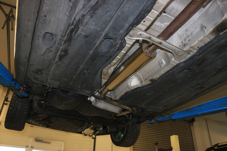 Fox Sportuitlaat Seat Leon 5F ST - Starre achteras, voordemper