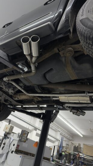 Fox Sportuitlaat Nissan Navara D40 - 3.0l dCi Achterdemper zijpijp, uitgang rechts en links op het voertuig - 2x90 Type 16 rechts/links