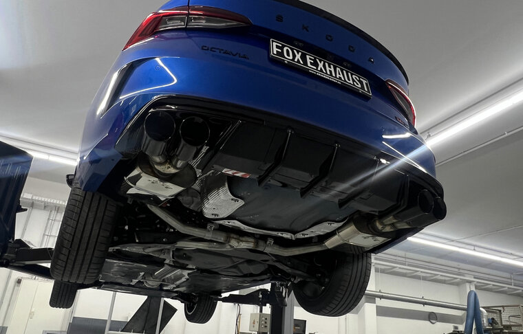 Fox Sportuitlaat Skoda Octavia NX RS achterdemper rechts/links - 2x100 type 25 rechts/links zwart - Geschikt voor Rieger bumper RIE00088254 of RIE00088255