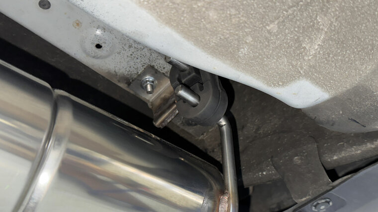 Fox Sportuitlaat Subaru Outback BS achterdemper rechts/links en voordemper - uitlaatpijpen 1x100 type 25 rechts/links