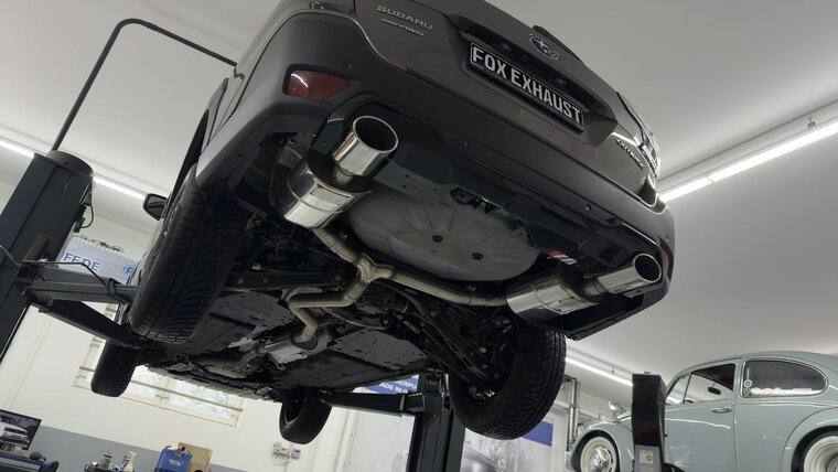 Fox Sportuitlaat Subaru Outback BT met achterdiffuser in glanzend zwart, achterdemper rechts/links en voordemper - uitlaatpijpen 140x90 type 44 rechts/links