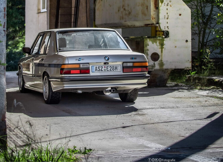 Fox Sportuitlaat FOX sportuitlaat geschikt voor BMW E28 520i zonder katalysator, achterdemper - 2x50 Type 10
