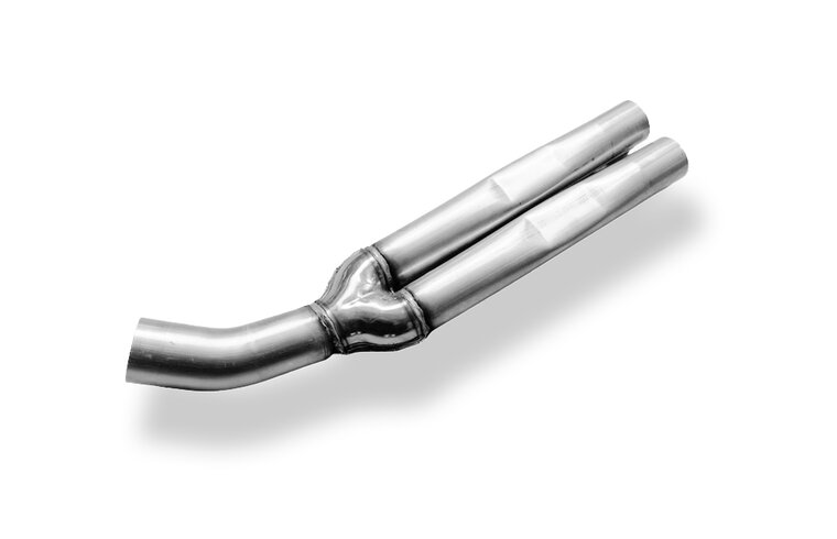 Fox Sportuitlaat Audi RS4 B5 verbindingspijp 76/2x70 met adapter 2x60, geschikt voor de originele katalysatoren.