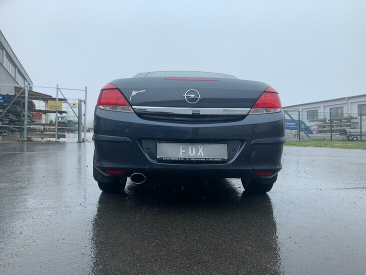 Fox Sportuitlaat Opel Astra H TwinTop met uitsparing voor de achterdemper aan &eacute;&eacute;n zijde - 115x85 Type 32