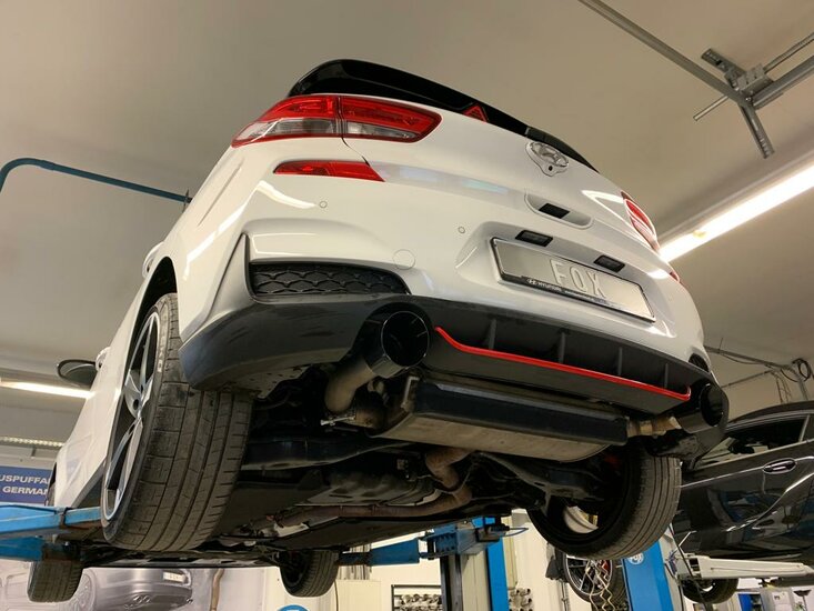 Fox Sportuitlaat Hyundai i30N Performance + Fastback uitlaatpijpen compatibel met de originele achterdemper - 1x114 Type 25 rechts/links zwart