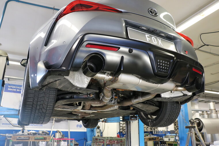 Fox Sportuitlaat Toyota Supra JTSC achterdemper, dwarsuitlaat rechts/links met uitlaatklep - 1x114 Type 25 rechts/links zwart