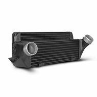 Ontdek de Competition Intercooler EVO 2 voor uw BMW 3 Serie (E90/E91/E92/E93) - Hoge prestaties opnieuw gedefinieerd! </br>Wilt u de prestaties en effici&euml;ntie van uw BMW 335i (N54) naar een hoger niveau tillen? Dan is onze Competition Intercooler EVO 2 d