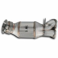 Op zoek naar prestatieverbeteringen voor uw BMW N55-motor? Onze downpipe zonder katalysator biedt de ultieme oplossing voor meer vermogen en een verbeterde rijervaring.</br>Diameter van 76 mm: een geoptimaliseerde diameter voor maximale prestaties en effi
