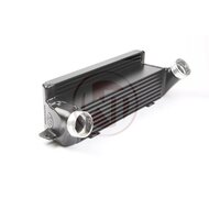 Ontketen de ware kracht van uw BMW 325d met onze Evo 1 Performance-intercooler! </br>Breng uw rijervaring naar een geheel nieuw niveau met onze Evo 1 Performance-intercooler, op maat gemaakt voor de BMW 3 Serie (E90, E91, E92, E93). Met royale nettoafmeti