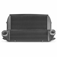 Ervaar de ultieme prestatie-upgrade met onze hoogwaardige intercooler voor de BMW 335i en 435i. </br>Deze indrukwekkende intercooler zet nieuwe normen en is speciaal ontworpen om te voldoen aan de hoge eisen van de grote tuningniveaus. Met de kernafmeting