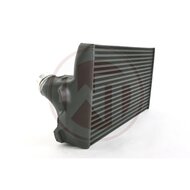 Ontketen de volledige kracht van uw BMW 535i met onze Performance Intercooler Kit! </br>Uw BMW 535i verdient het beste, en onze Performance Intercooler Kit zorgt ervoor dat u precies dat krijgt. Dit is wat u kunt verwachten: Met kernafmetingen van 570 mm 