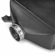 Let op: alleen geschikt voor voertuigen met enkele turbomodificatie! /em> </span>PERFORMANCE INTERCOOLER KIT BMW F80-82-83-87 M2/ M3/M4 de best presterende intercooler voor S55 motor(Met kleine aanpassingen aan de binnenkant van de motorkap ook geschikt v