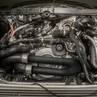 Nu met T&Uuml;V-certificaat</span>Boost Pipe Kit voor BMW G8X M2/M3/M4 met S58-motorBeschrijving:Optimaliseer de prestaties en gasrespons van uw BMW G8X M2/M3/M4 met onze hoogwaardige Boost Pipe Kit voor de S58-motor. Deze kit is ontwikkeld met behulp van gea