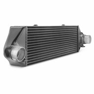 Ontketen de ware kracht van uw Ford Focus MK3 met onze Competition High Performance Intercooler Kit! </br>Uw Ford Focus MK3 ver
