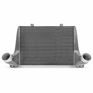COMPETITION INTERCOOLER KIT EVO2 FORD MUSTANG 2,3l EcoBoost 2015+ (incl. facelift modellen)Artikelnr.: 200001074De Competition EVO2 intercooler heeft de volgende kernmaat (535 mm x392mm x95mm = 19,9L / 21,06Inch x 15,43Inch x 3,7Inch = 1214,37Inch&sup3;) wat 