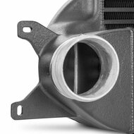 Ontdek de volledige prestaties van uw Hyundai Veloster N met de indrukwekkende Wagner Tuning hoogwaardige intercooler. Ontwikkeld met een nieuw type competitie-intercoolerkern (Tube Fin) en speciaal ontworpen om aan de eisen van uw voertuig te voldoen, ze